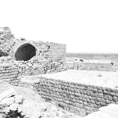 eski kast ve onun kalıntıları gökyüzünde