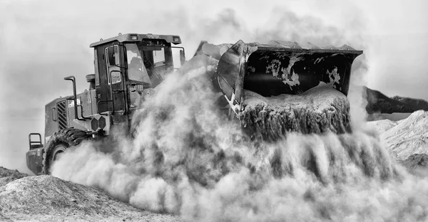 エチオピア アフリカ キャタピラー機器作業 掘削機械 — ストック写真