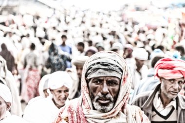 Etiyopya, Lalibela-Ocak 2018--içinde belgili tanımlık çarşı genna celebratio sırasında kimliği belirsiz kişi dolaylarında