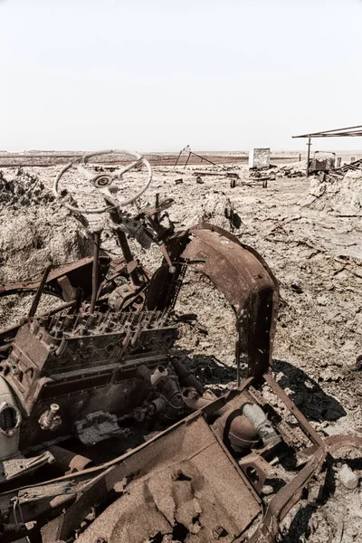 Danakil Etiopii Afryki Stary Opuszczony Włoskiej Wsi Kolonia Zardzewiały Samochód — Zdjęcie stockowe