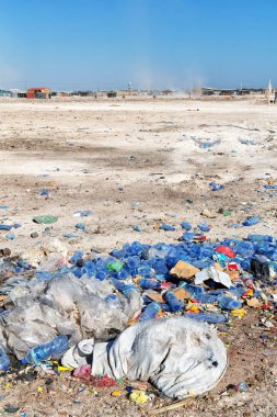 atma çöp ve plastik şişe