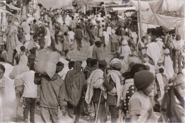 Etiyopya, Lalibela-Ocak 2018--içinde belgili tanımlık çarşı genna celebratio sırasında kimliği belirsiz kişi dolaylarında