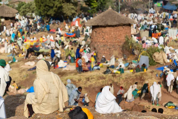 I lalibela Etiopien folksamling i firandet — Stockfoto