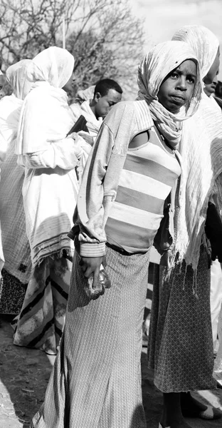 In lalibela ethiopia una donna nella celebrazione — Foto Stock