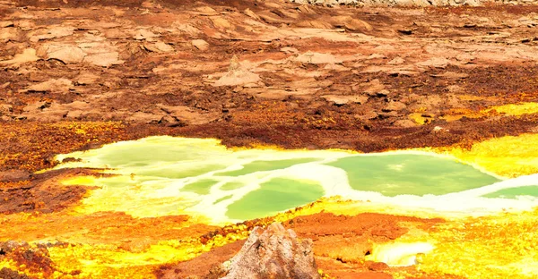 Em danakil ethiopia áfrica a depressão vulcânica — Fotografia de Stock