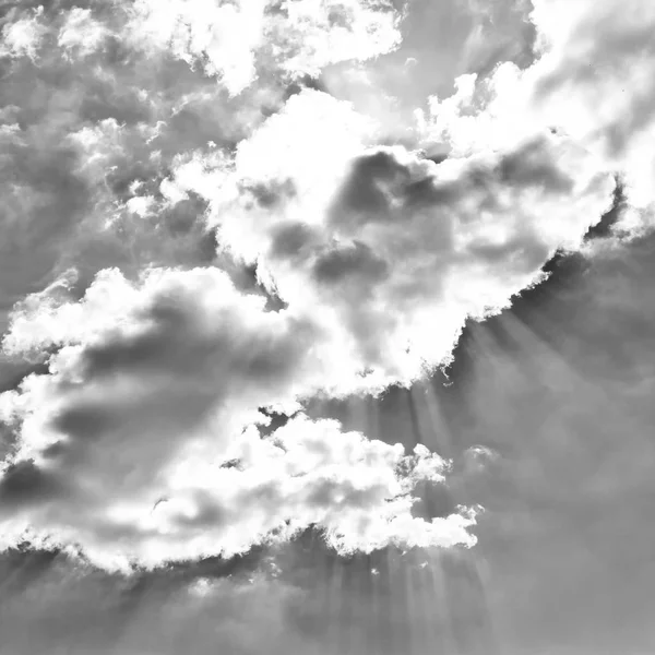 Pozadí načechraný oblohy mrak — Stock fotografie
