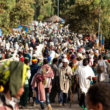 insanlar kutlama Lalibela Etiyopya kalabalıkta