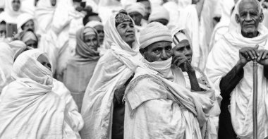insanlar kutlama Lalibela Etiyopya kalabalıkta