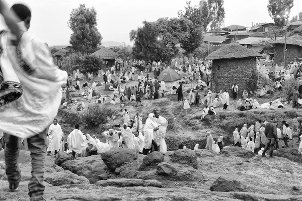I lalibela Etiopien folksamling i firandet — Stockfoto