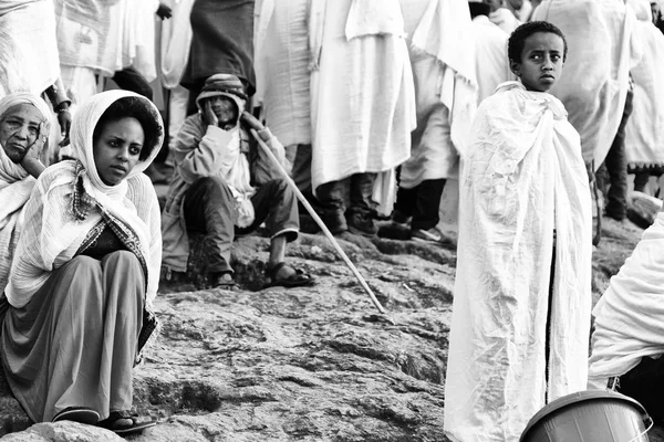 Em lalibela ethiopia uma mulher na celebração — Fotografia de Stock