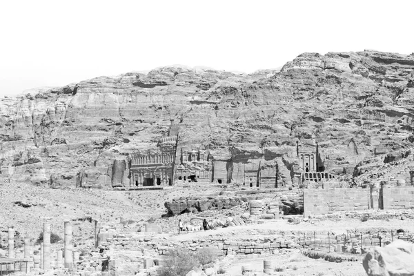 Tumba en el sitio antiguo de petra en Jordania —  Fotos de Stock