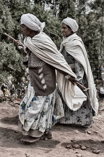 In lalibela ethiopia a  woman  in  the celebration — Stock Photo, Image