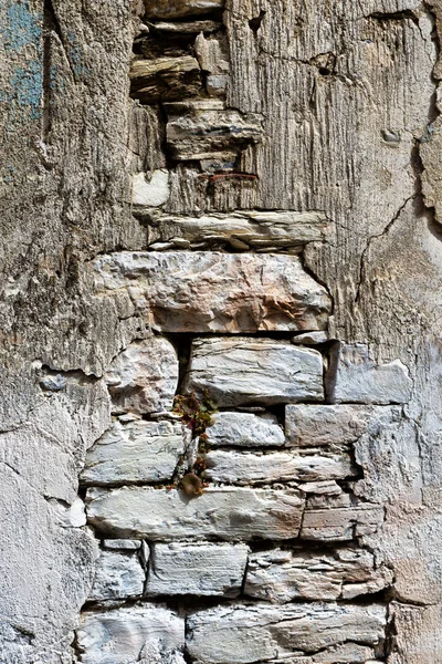 The old broken wall   and brick — Stock Photo, Image