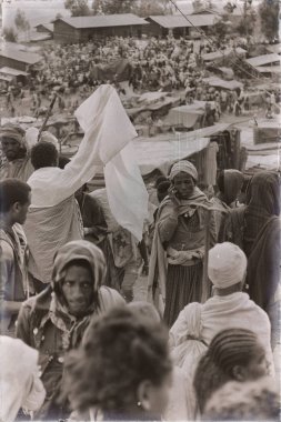 piyasada celebratio insanlarla dolu Lalibela Etiyopya'da