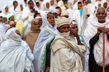 insanlar kutlama Lalibela Etiyopya kalabalıkta