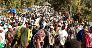 insanlar kutlama Lalibela Etiyopya kalabalıkta
