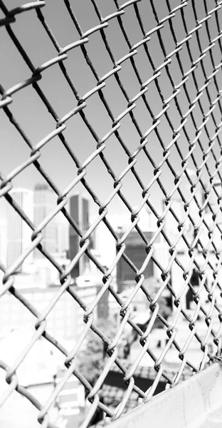 Da grelha de ponte o escritório e o horizonte — Fotografia de Stock