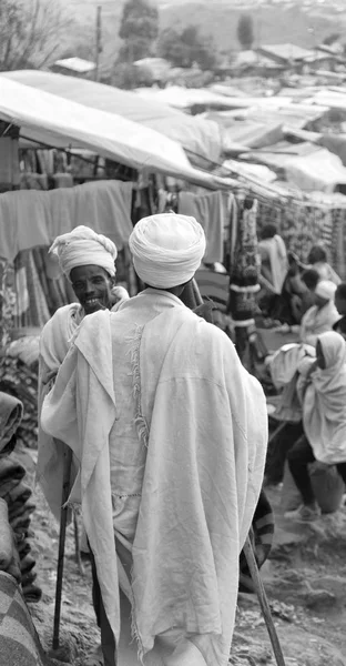 A lalibela etiopia il mercato pieno di persone nella celebrazione — Foto Stock