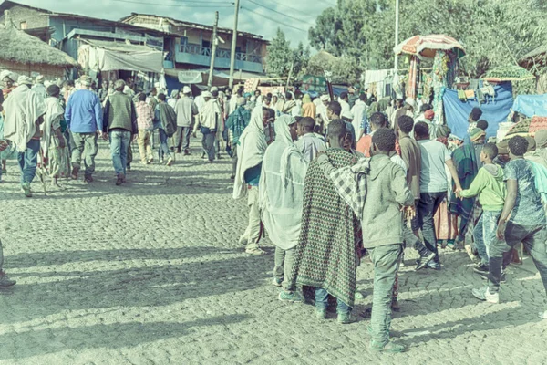 在拉利贝拉埃塞俄比亚人群在庆祝 — 图库照片