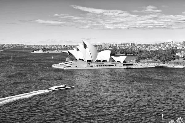 호주에서 시드니 오페라 하우스 베이와 Cit의 스카이 — 스톡 사진