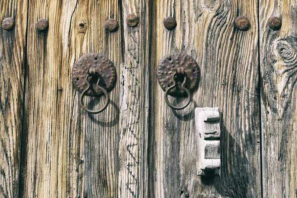 Kıbrıs Taki Eski Kapı Emanet Antika Paslı Tokmağı Kavramı — Stok fotoğraf