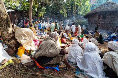 insanlar kutlama Lalibela Etiyopya kalabalıkta