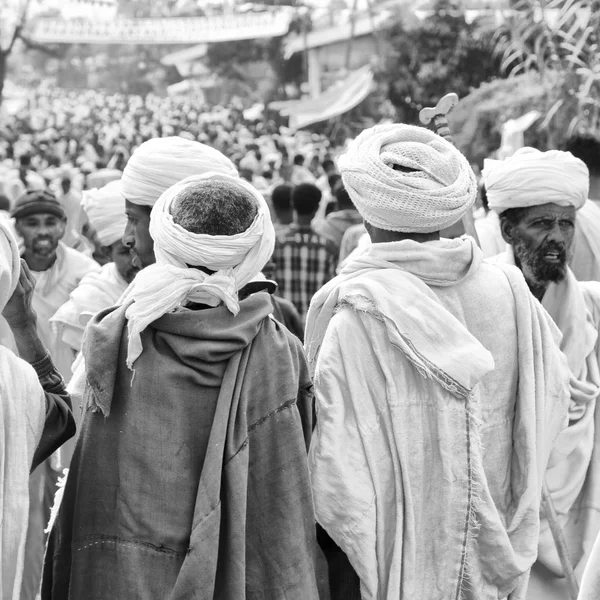 Insanlar kutlama Lalibela Etiyopya kalabalıkta — Stok fotoğraf