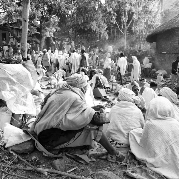 Insanlar kutlama Lalibela Etiyopya kalabalıkta — Stok fotoğraf