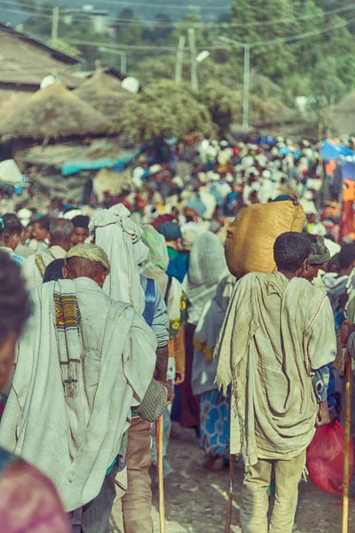 Insanlar kutlama Lalibela Etiyopya kalabalıkta — Stok fotoğraf
