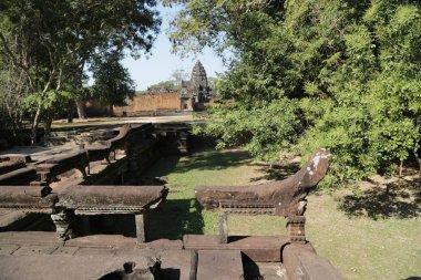 Kamboçya 'da Angkor eski binalar ve tarihi mekanlar Unesco tarafından korunuyordu.