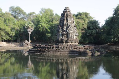 Kamboçya 'da Angkor eski binalar ve tarihi mekanlar Unesco tarafından korunuyordu.