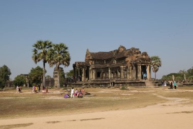 Kamboçya 'da Angkor eski binalar ve tarihi mekanlar Unesco tarafından korunuyordu.