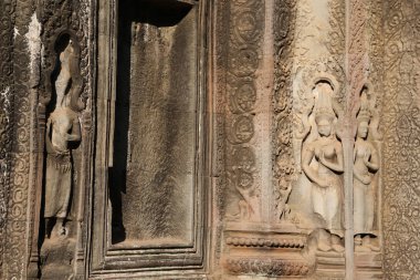 Kamboçya 'da Angkor eski binalar ve tarihi mekanlar Unesco tarafından korunuyordu.