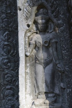 Kamboçya 'da Angkor eski binalar ve tarihi mekanlar Unesco tarafından korunuyordu.