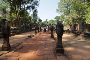 Kamboçya, Angkor Wat-Circa Aralık 2019 - Templ yakınında kimliği belirsiz insanlar