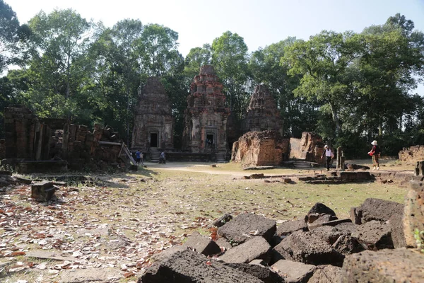 Kambodja Angkor Wat Circa December 2019 Oidentifierade Människor Nära Templet — Stockfoto