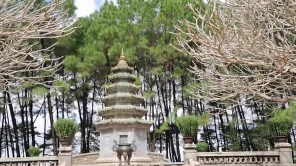 Кадри Чудового Стародавнього Храму Єтнамі — стокове відео