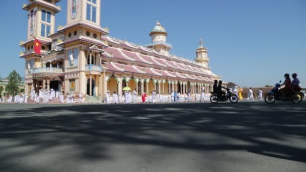 Vietnam Vinh Trang Circa Januari 2020 Oidentifierade Personer Nära Templet — Stockvideo