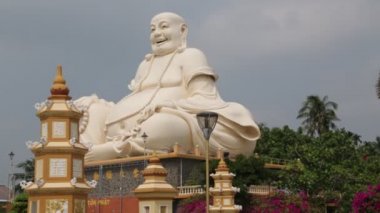 Güzel antik Buda heykeli Vinh Trang, Vietnam 'da