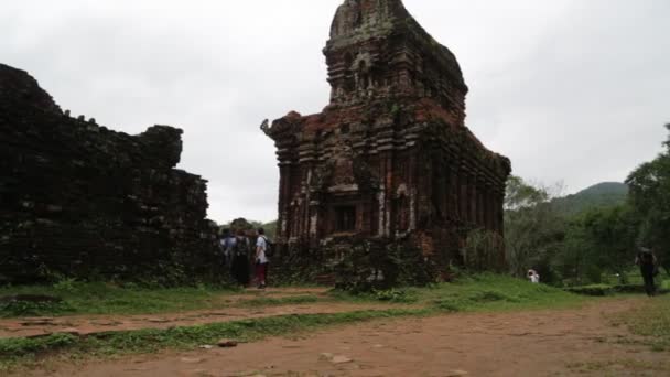 Cambodia Cong Nhan Circa December 2019 Unidentified People Ruins Temple — Stock Video
