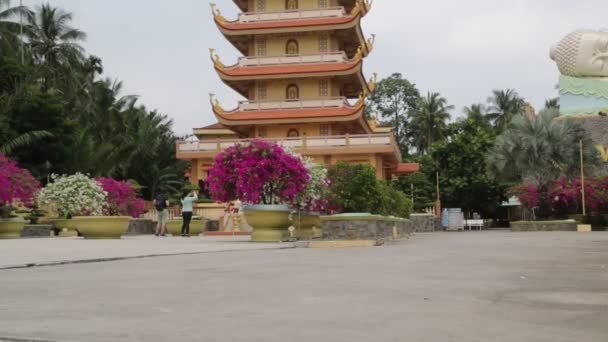 Vietnam Vinh Trang Circa Styczeń 2020 Niezidentyfikowani Ludzie Pobliżu Świątyni — Wideo stockowe