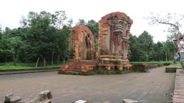 Cambodia Cong Nhan Circa December 2019 Unidentified People Ruins Temple — Stock Video