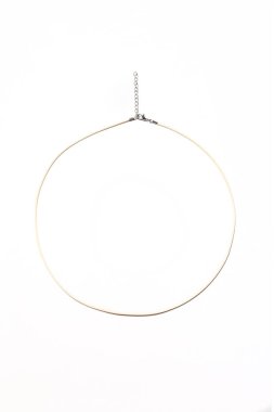 Beyaz arka planda izole edilmiş mücevherler için deri dantel.