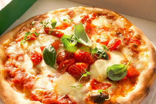 Čerstvé Domácí Pizza Margherita Pizza Krabice — Stock fotografie