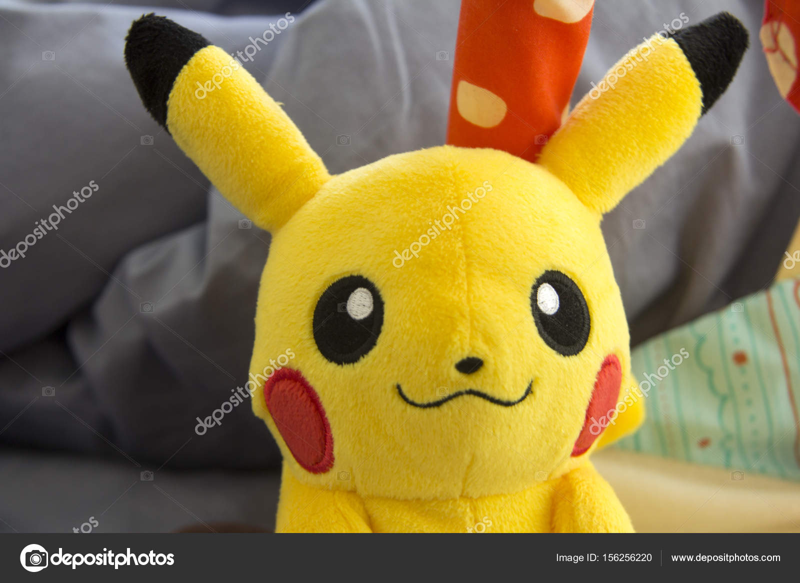 子供部屋 - 2017年 5 月: ポケモン ピカチュウぬいぐるみ - ストック編集