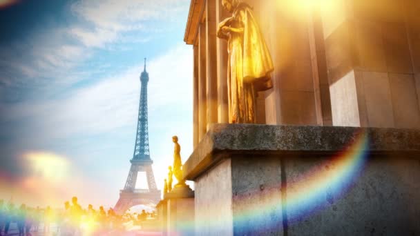 Paisaje urbano con torre Eiffel y Trocadero en París — Vídeo de stock