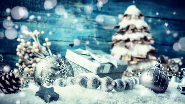 Kerst vakantie instelling met feestelijke decoraties — Stockvideo