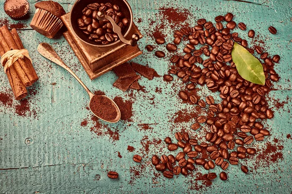 Cornice da caffè con chicchi di caffè — Foto Stock