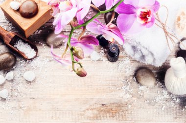 Spa ayarı ile pembe orkide