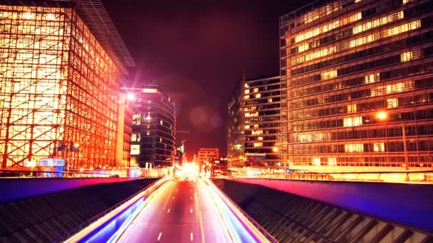 Tráfico Nocturno Frente Edificio Berlaymont Sede Comisión Europea Distrito Europeo — Vídeos de Stock